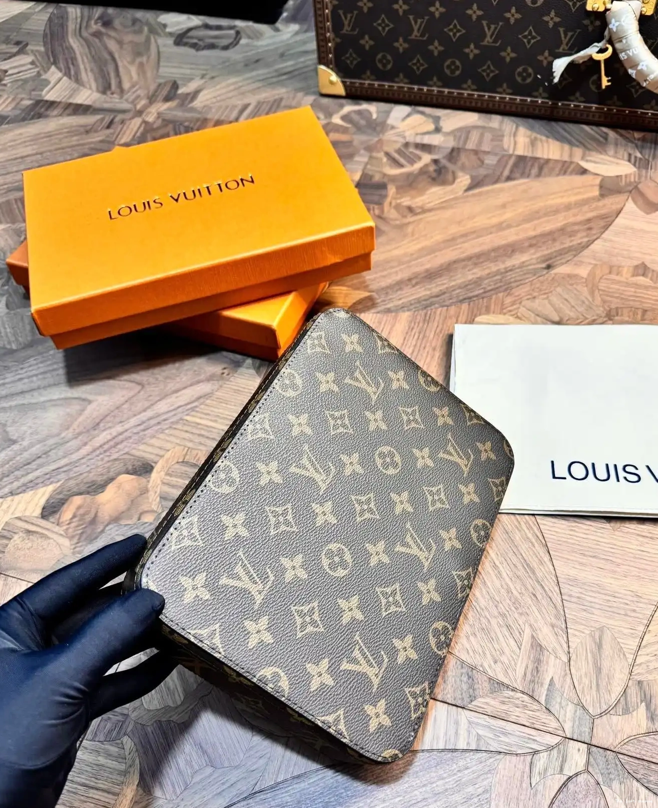 LV VALET TRAY CUSTOM 0522